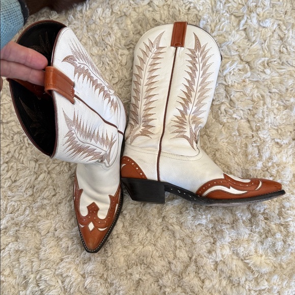 Tony Lama white and brown cowboy boots two toned wing tip vintage collectors 8 - Picture 3 of 12